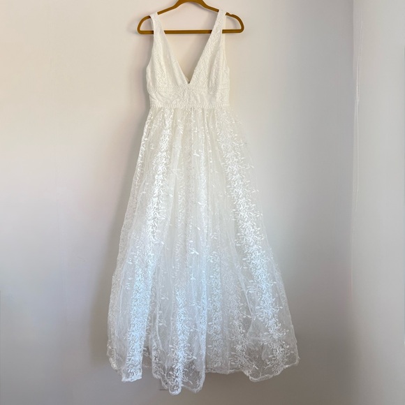 NWT Lulus Sweetest Beloved White Mesh Embroidered Sleeveless Maxi Dress Medium - Picture 5 of 9